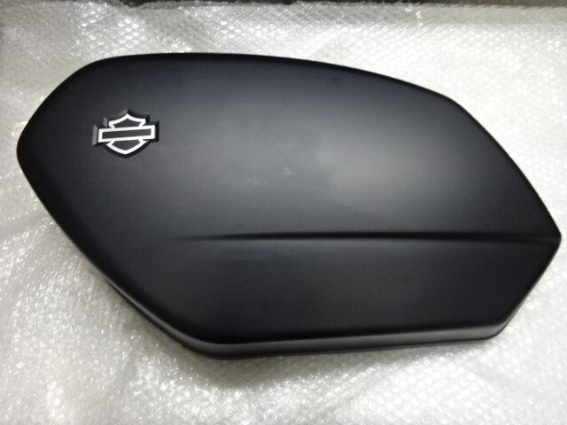 H-D純正 M8 ソフテイル サドルバッグ リッド 蓋 左側 FLSB スポーツグライド 検 ハーレー ミルウォーキーエイト ローライダーST FXLRST 拍卖