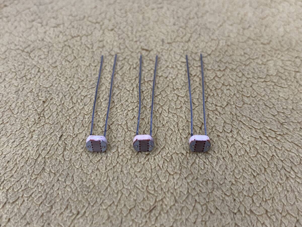 3) CdS 硫化カドミウム 光センサー 10MΩ GL5549 3個 新品未使用拍卖
