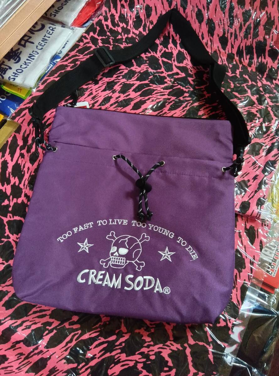 パープル色1個!クリームソーダナイロンボディーバッグ第2弾!CROSS BODY BAGボディバッグ検索ブラックキャッツCREAMSODAピンクドラゴン拍卖