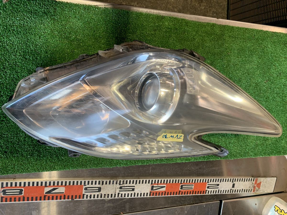 全国送料無料 プリウス zvw30 後期 ヘッドライト 右 ジャンク拍卖