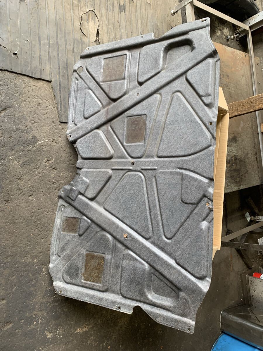 M35/PNM35/NM35/PM35/HM35 ステージア ボンネットインシュレーター拍卖