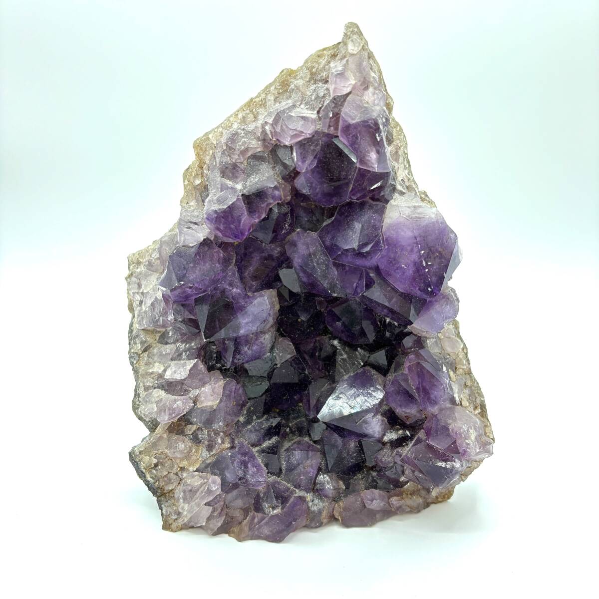 アメジスト アメジストドーム 紫水晶 天然石 原石 置物 高さ約26センチ パワーストーン 風水 インテリア オブジェ クラスター 【4434】拍卖