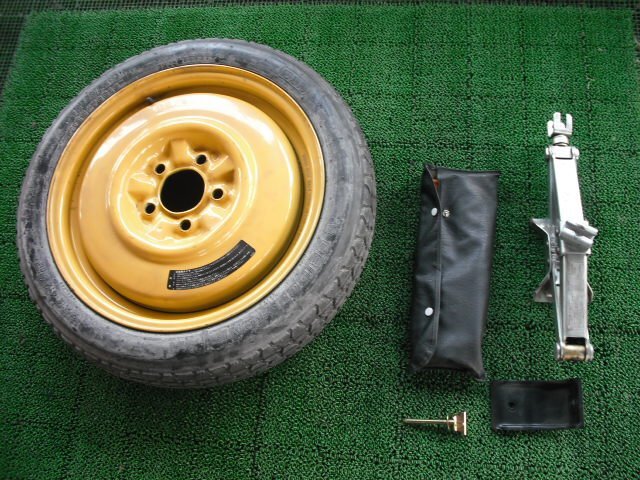 『B271』Y31 VG20DET セドリック CEDRIC Brougham V20ターボ ハードトップ 4T×16 T135/70D16 スペアタイヤ,車載ジャッキ,工具 レンチ a^2z拍卖