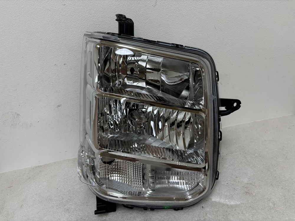 ☆破損無☆ エブリィ DA17V HID ヘッドライト 右 ☆5823拍卖