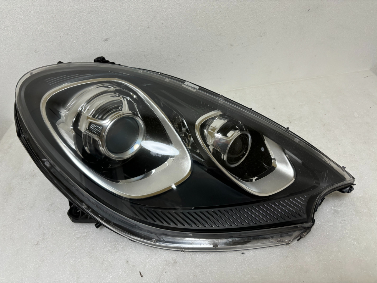 ☆ ポルシェ マカン 95B ヘッドライト 右 ☆4820 2拍卖