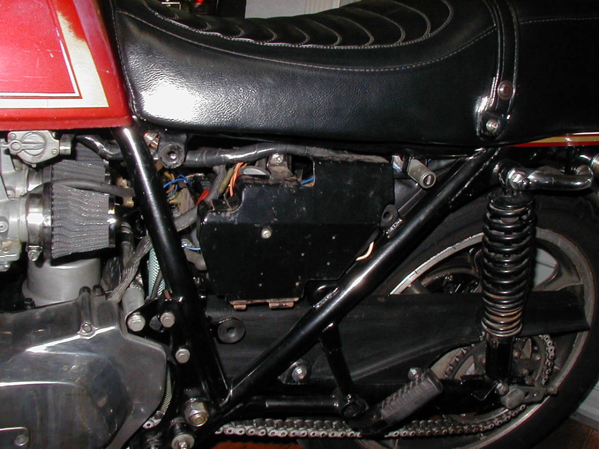 ■Z750FXKZ1000Mk.2■絶版欠品希少貴重純正・電装カバー■Z系KZ1000Z1RZ2Z900FZ1000FZⅠZⅡ拍卖