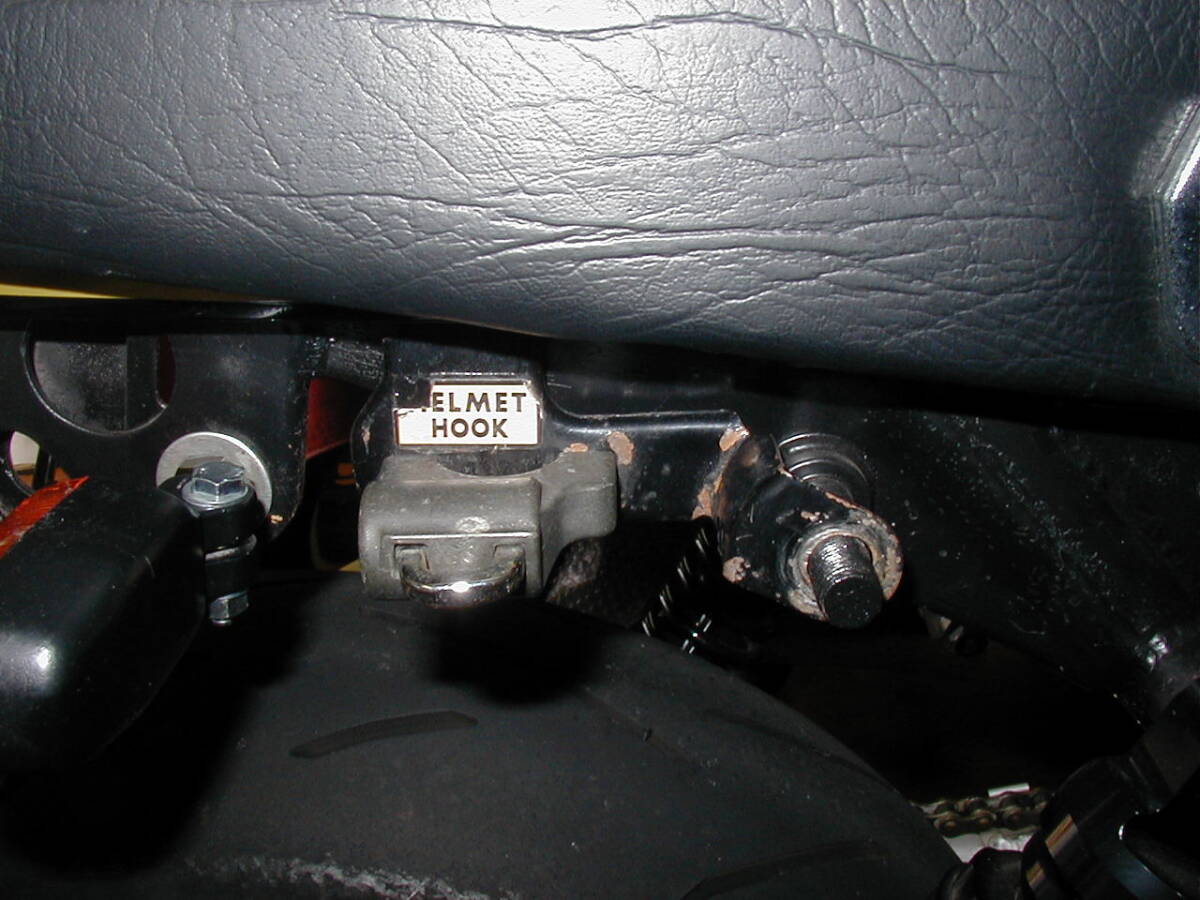 ■Z1000Z1RZ750FXKZ1000Mk.2角Z系■純正ヘルメットホルダー・ステー・キー付き ノーマル純正戻し■希少貴重当時物絶版初期Z2Z750RSZⅠZⅡ拍卖