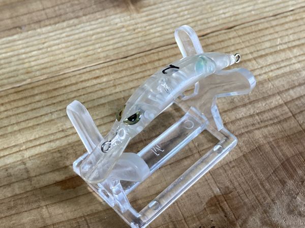 メーカー不明ミノー50㎜1.8g クリア系カラー 箱109 メバルトラウト拍卖