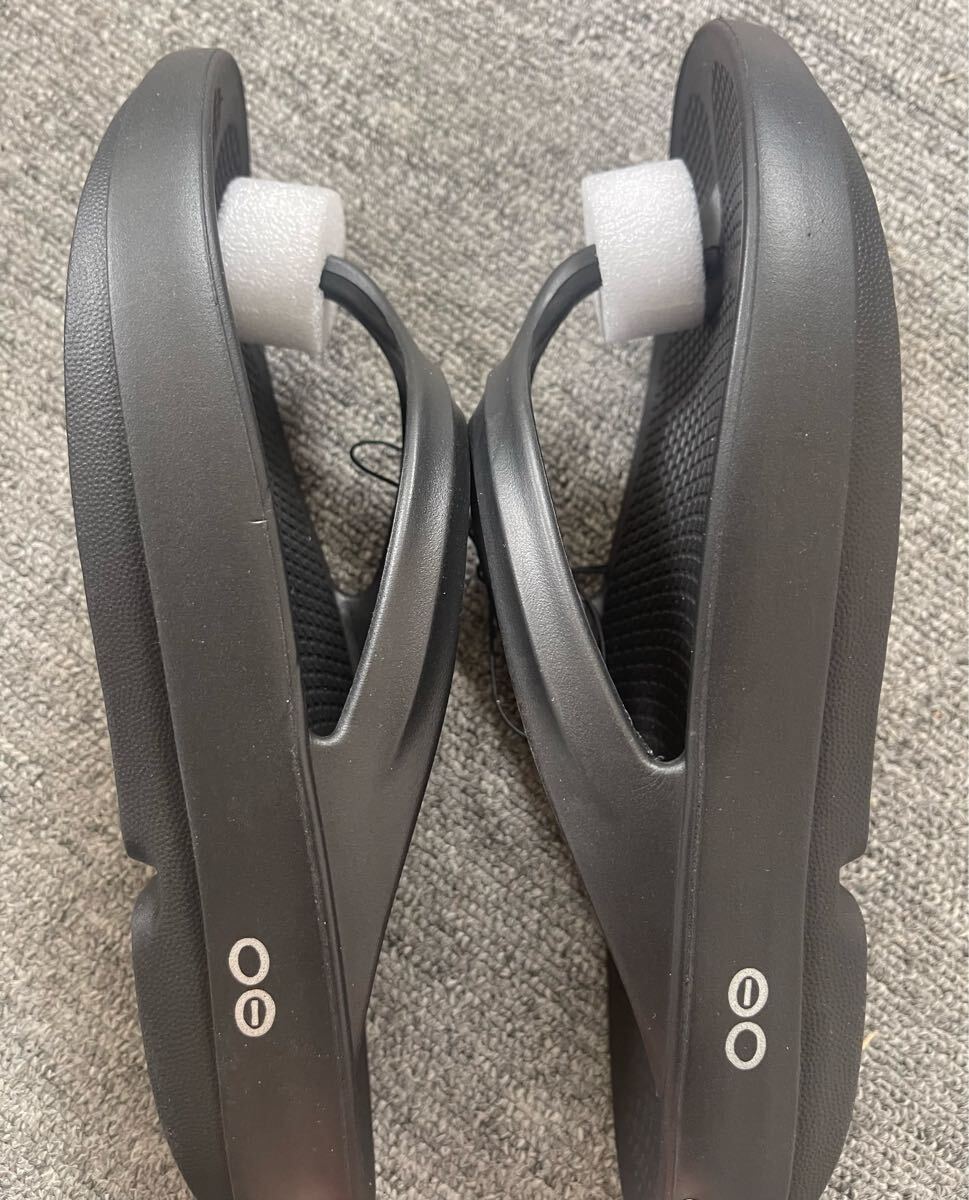 新品 OOFOS oolala サイズ シャワーサンダル ブラックW7 24cm拍卖