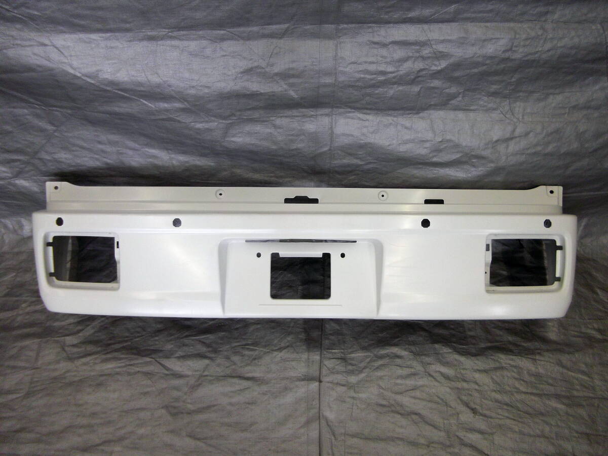 ★●2508-HT23LL 割凹切無! DA17V エブリィ 純正 リアバンパー ソナー穴あり 素地白 71811-50T0拍卖