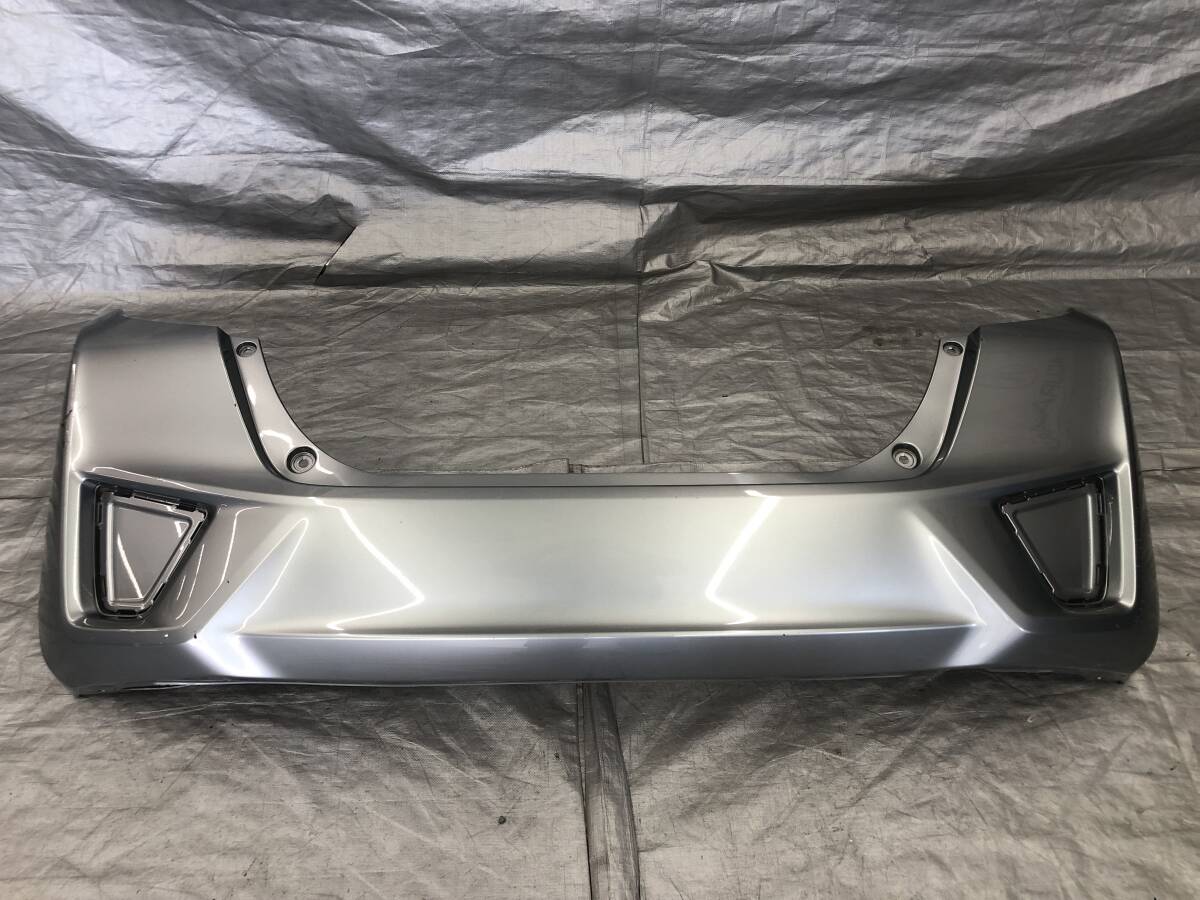 ★□2508-KA24LL スタート即決!フィット GK3/GK4/GK5/GK6 GP5 前期/中期 純正 リアバンパー 71501-T5A-0000 シルバー拍卖