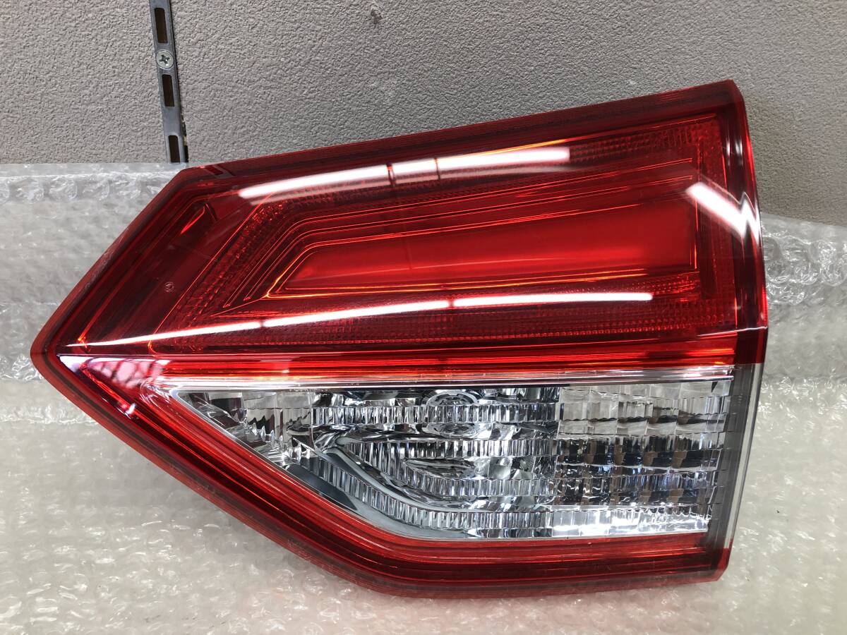 ★□2509-OZ47L 即決!ホンダ フリード GB5 GB6 前期 純正 右テールライト ランプ フィニッシャーテール 内側 KOITO 132-62202 刻印J1拍卖