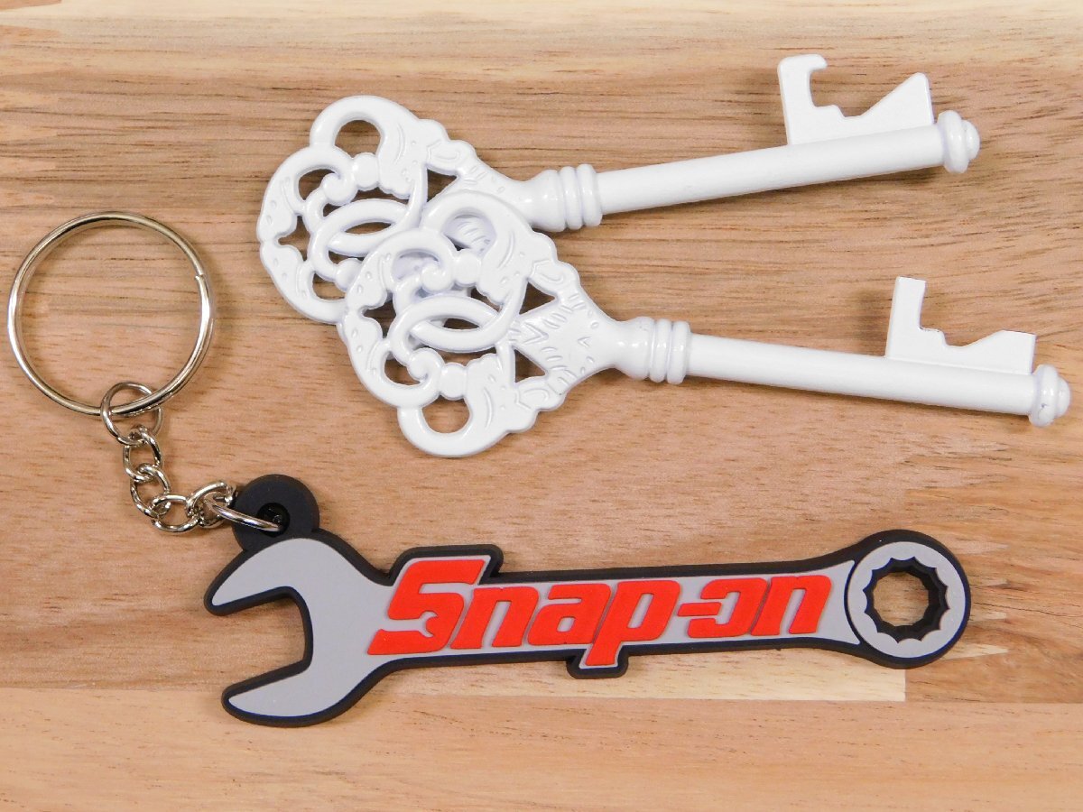 ◆送料\110◆【Snap-on・スナップオン】※《企業ロゴ・ラバーキーホルダー》 アメリカン雑貨 キーリング RC051拍卖
