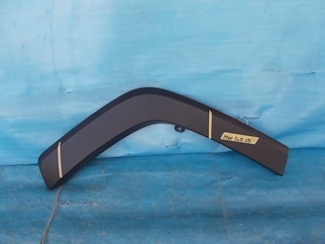 ラブ4 RAV4 G / X MXAA52 / MXAA54 右 リア アーチモール №MW50828拍卖