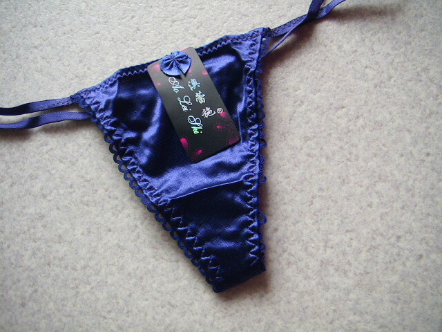 セクシーランジェ【極小 光沢サテン 紐Tバック】◆パープル◆f0772-11◆M◆ 拍卖