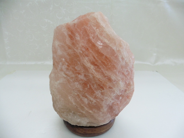 【KCM】岩塩ランプM-a★未使用・保管品★ヒマラヤ 岩塩ランプ 高さ約21cm 間接照明 インテリア 置物 オブジェ 拍卖