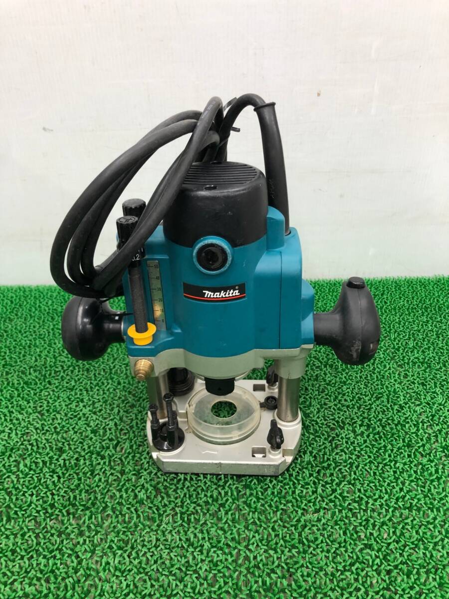 【中古品】★マキタ(makita) ルータ 8mm RP0910 〇 IT9QYT0I9AGO拍卖