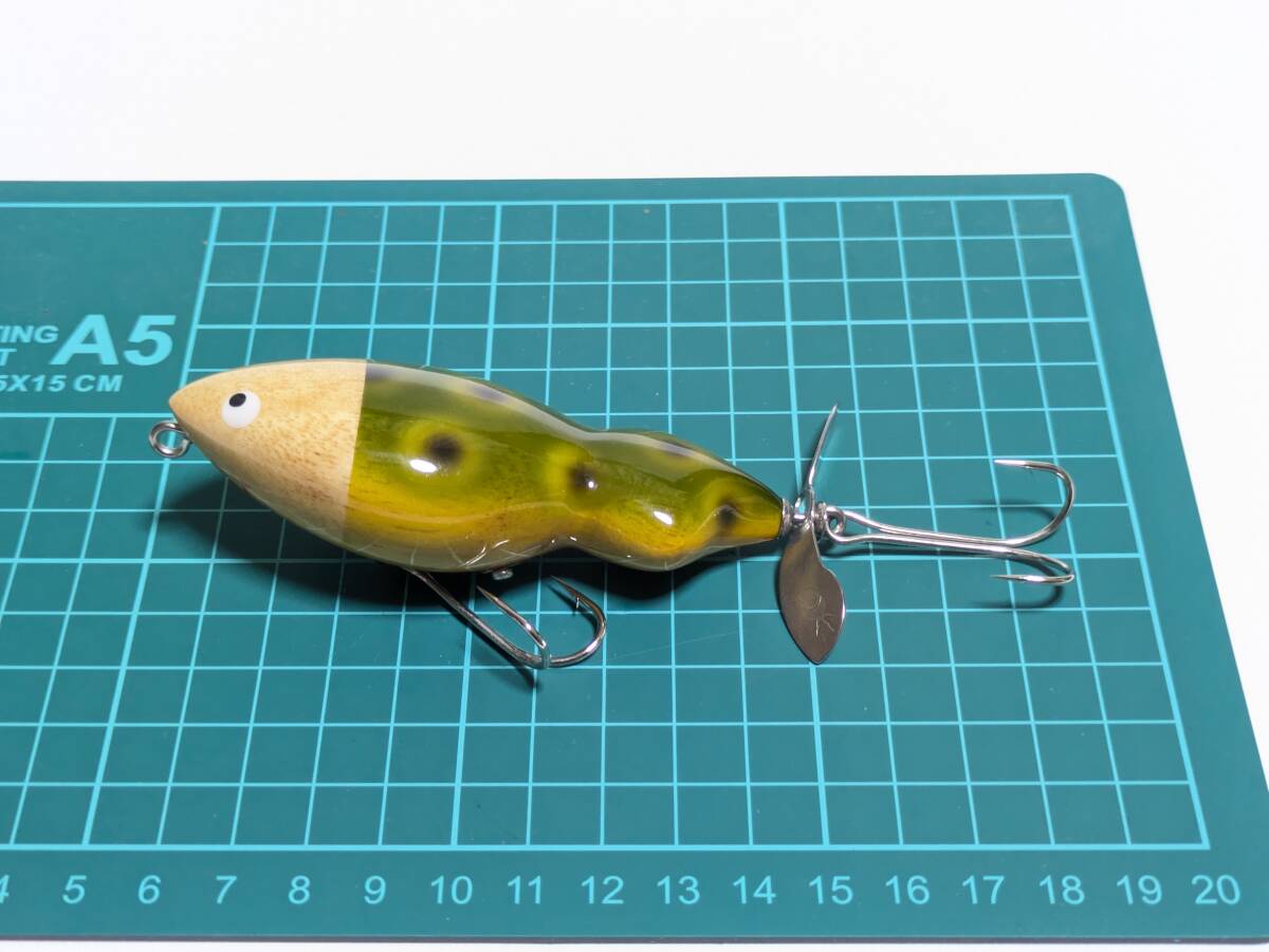 トイズ フロッグ ブラックフロッグ? ウッド 釣未使用 ヒヨコペラ拍卖