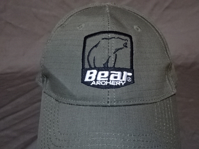 激レア USA購入 アメリカ企業モノ フロリダ州 ハンティング アーチェリーブランド【BEAR ARCHERY】ロゴ刺繍入り キャップ 中古良品拍卖