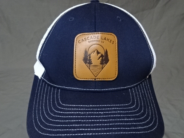激レア USA購入 アメリカ企業モノ オレゴン州 地ビール会社 【CASCADE LAKES BREWING CO.】ロゴワッペン付 メッシュキャップ 中古良品拍卖