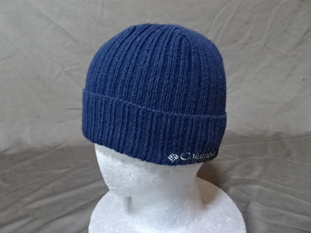 激レア USA購入 人気アウトドア系ブランド コロンビアスポーツ 【Columbia】製 シンプルデザイン ロゴ刺繍入り ニットキャップ 紺 中古品拍卖