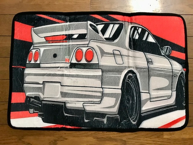 日本全国送料サービス!かっこいい?スカイライン GT-R R33ロゴ 部屋マット・デスク下マット・玄関マット!日産 湾岸ミッドナイト拍卖