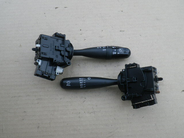 ミラ ココア☆L675S◆コンビネーションスイッチ 中古品 6078拍卖