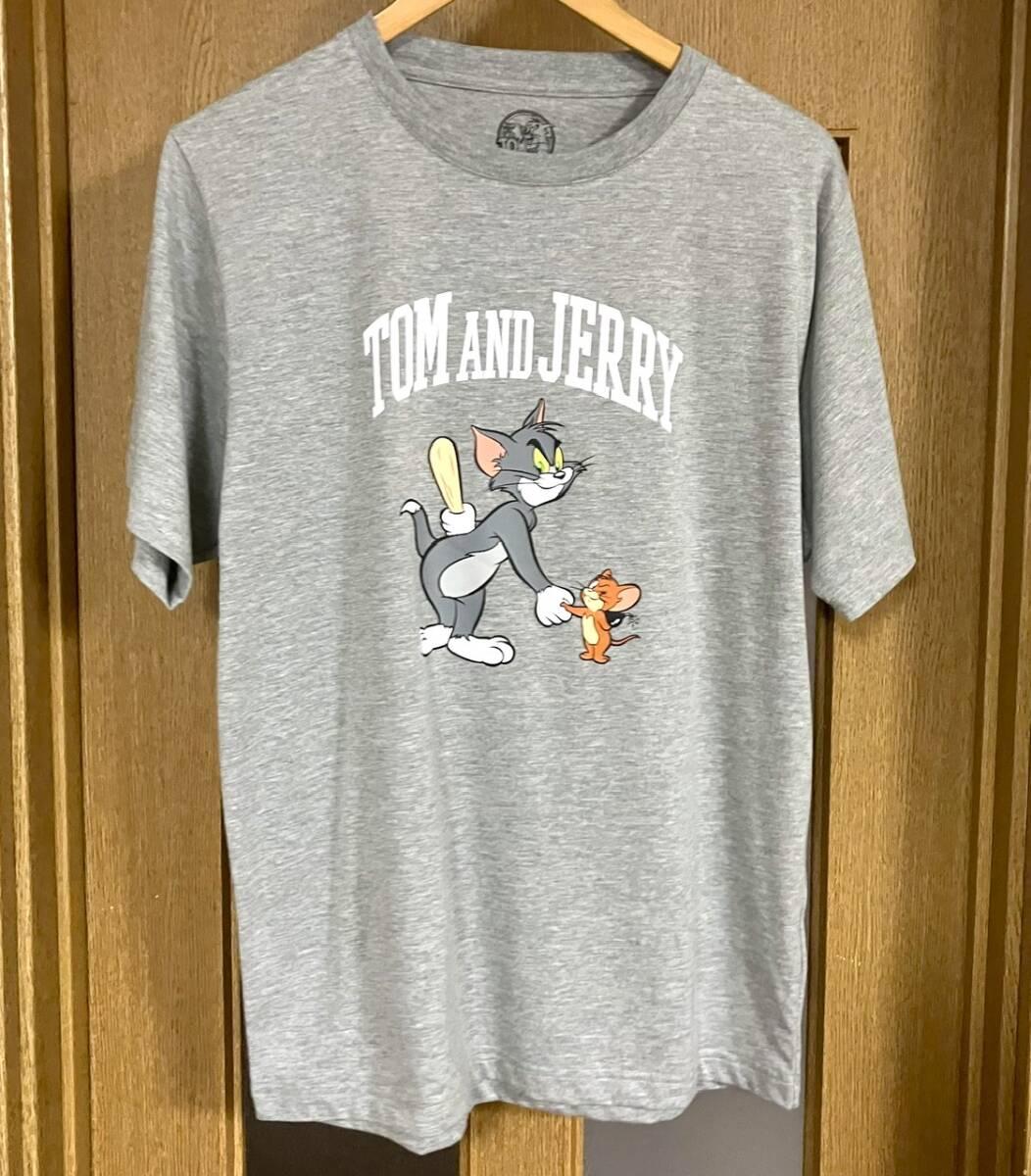 新品 タグ付き トムアンドジェリー Tシャツ メンズLサイズ グレー 綿60% ポリエステル40%拍卖