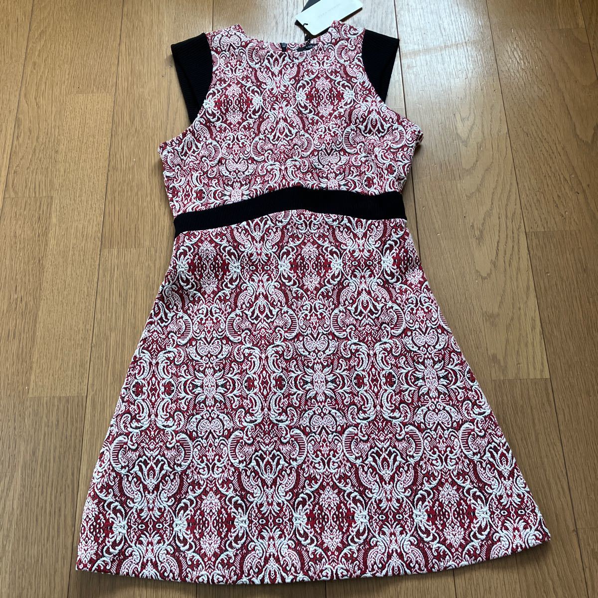 タグ付き新品!ZARA WOMAN ノースリーブ ワンピース S サイズ拍卖