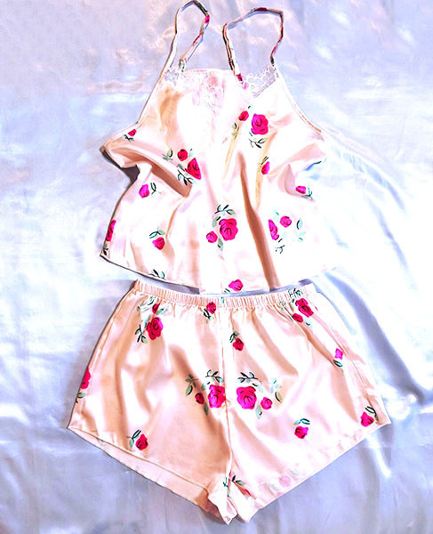 パジャマ お部屋着 ふんわりピンク ルームウェア 光沢サテン きらきら セット キャミソール パンツ ナイトウェア M 拍卖