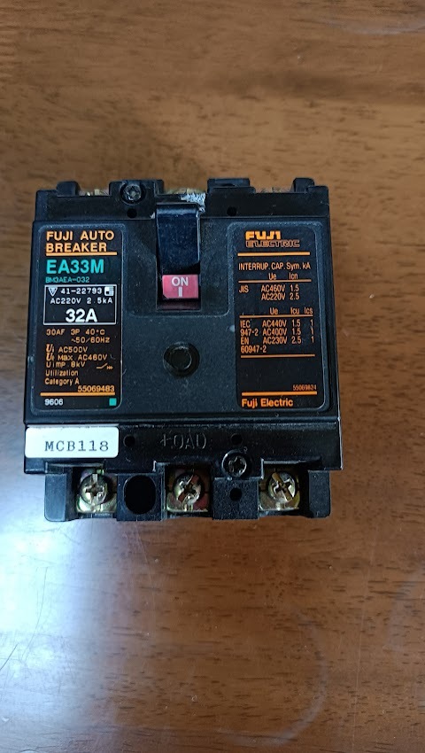 FUJI AUTO 漏電ブレーカー EA33M 32A 三相 220V 中古品拍卖