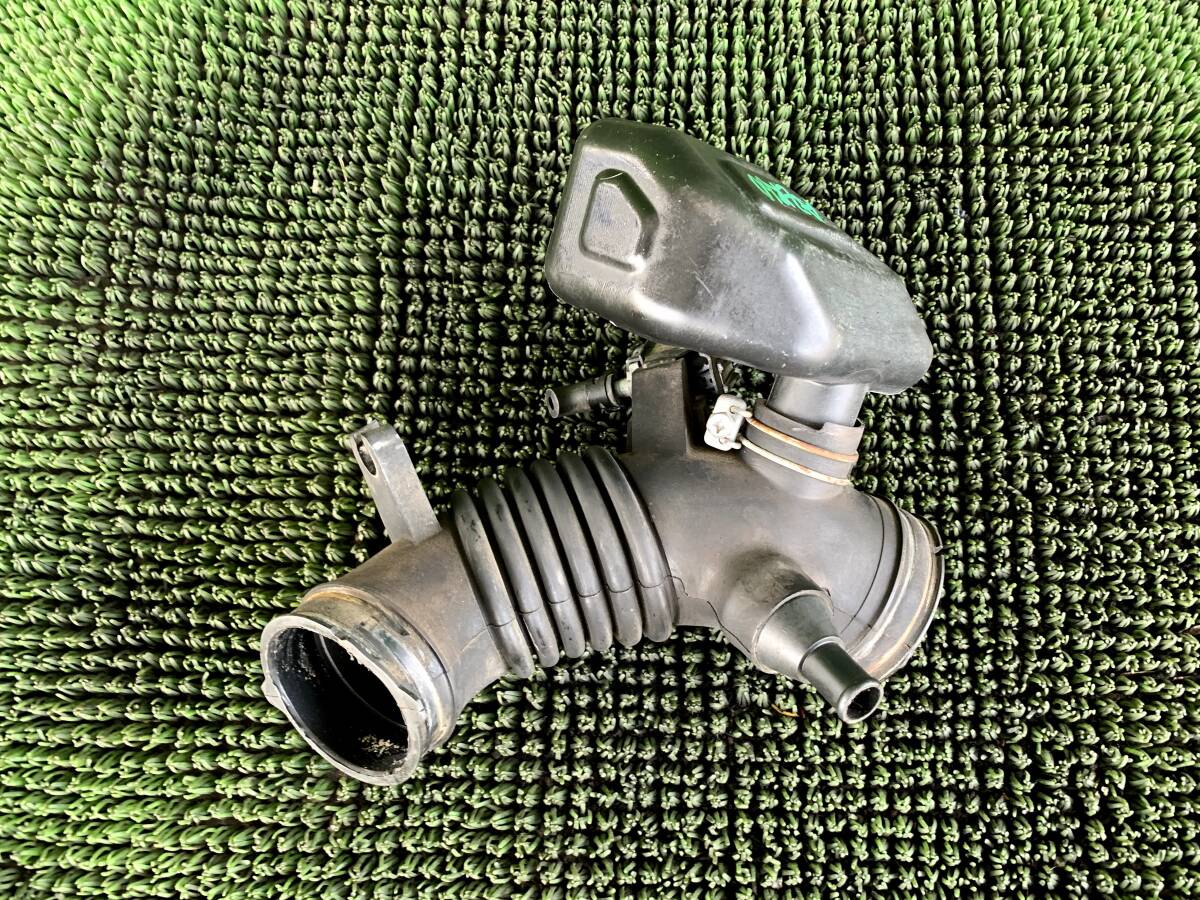 ●即決値段●Z5-2トヨタ ヴォクシー ノア AZR60G エアクリーナー ホース ボックス 蛇形ホース エアダクト パイプ ソレノイドバルブ拍卖