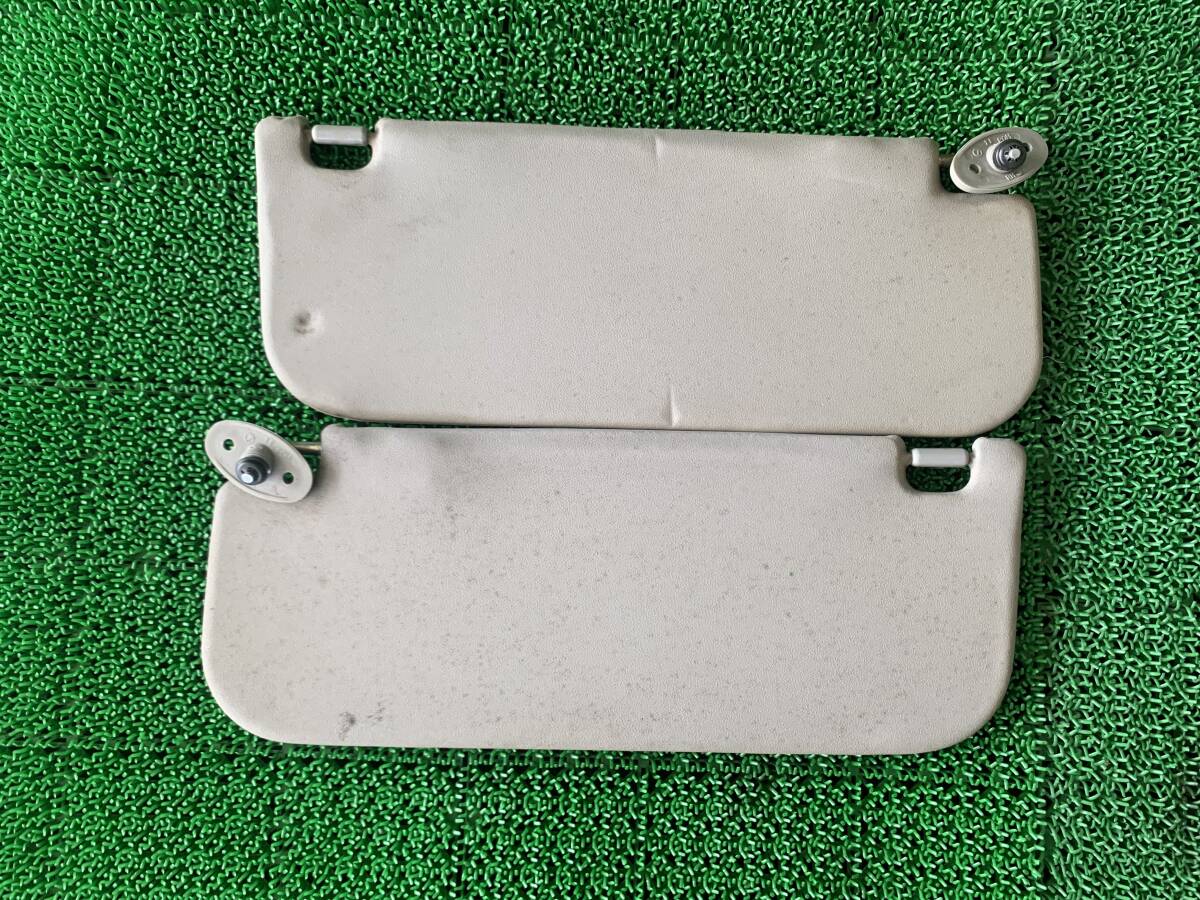 ●即決値段● Z2-2 スバル サンバー TV1 TV2 TT1 TT2 サンバイザー 左右セット 日除け 運転席側 助手席側 日よけ /拍卖