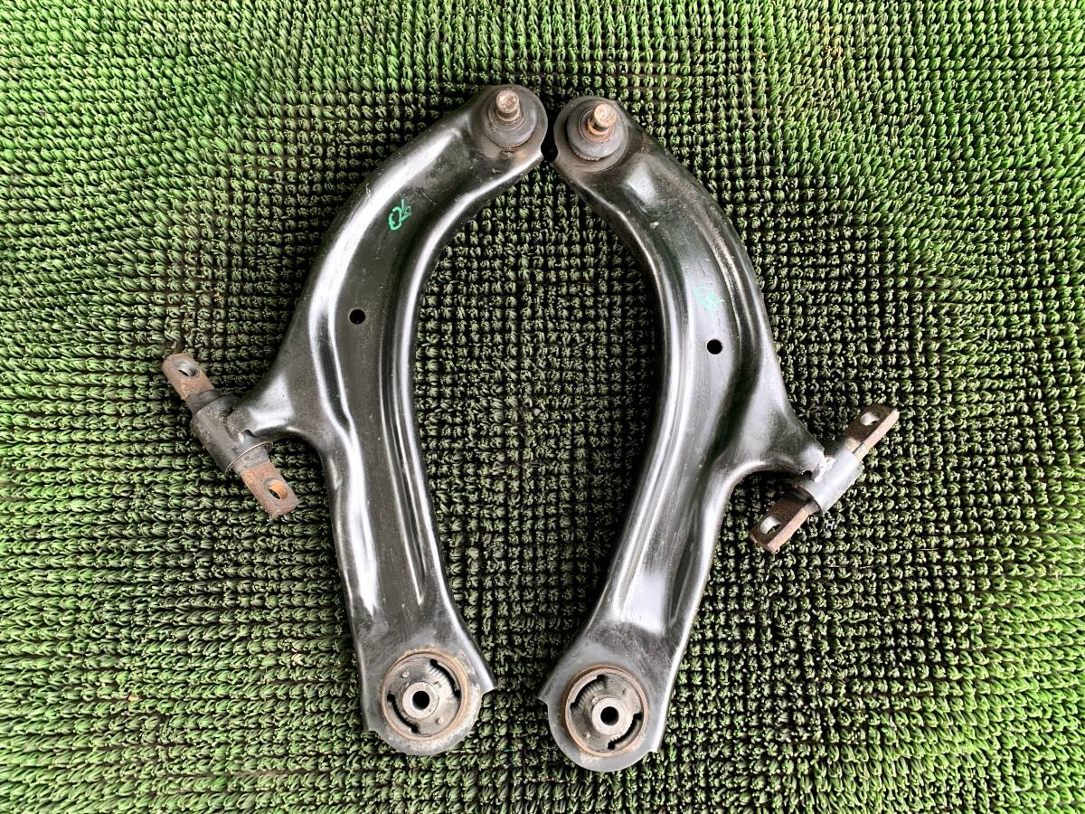 ●即決値段●ガタなしブーツ割れなし●Z3-1 日産 セレナ HFC26 FNC FNC26 C26 ハイウェイスター ロアアーム 左右 セット 左 右 ロワアーム拍卖