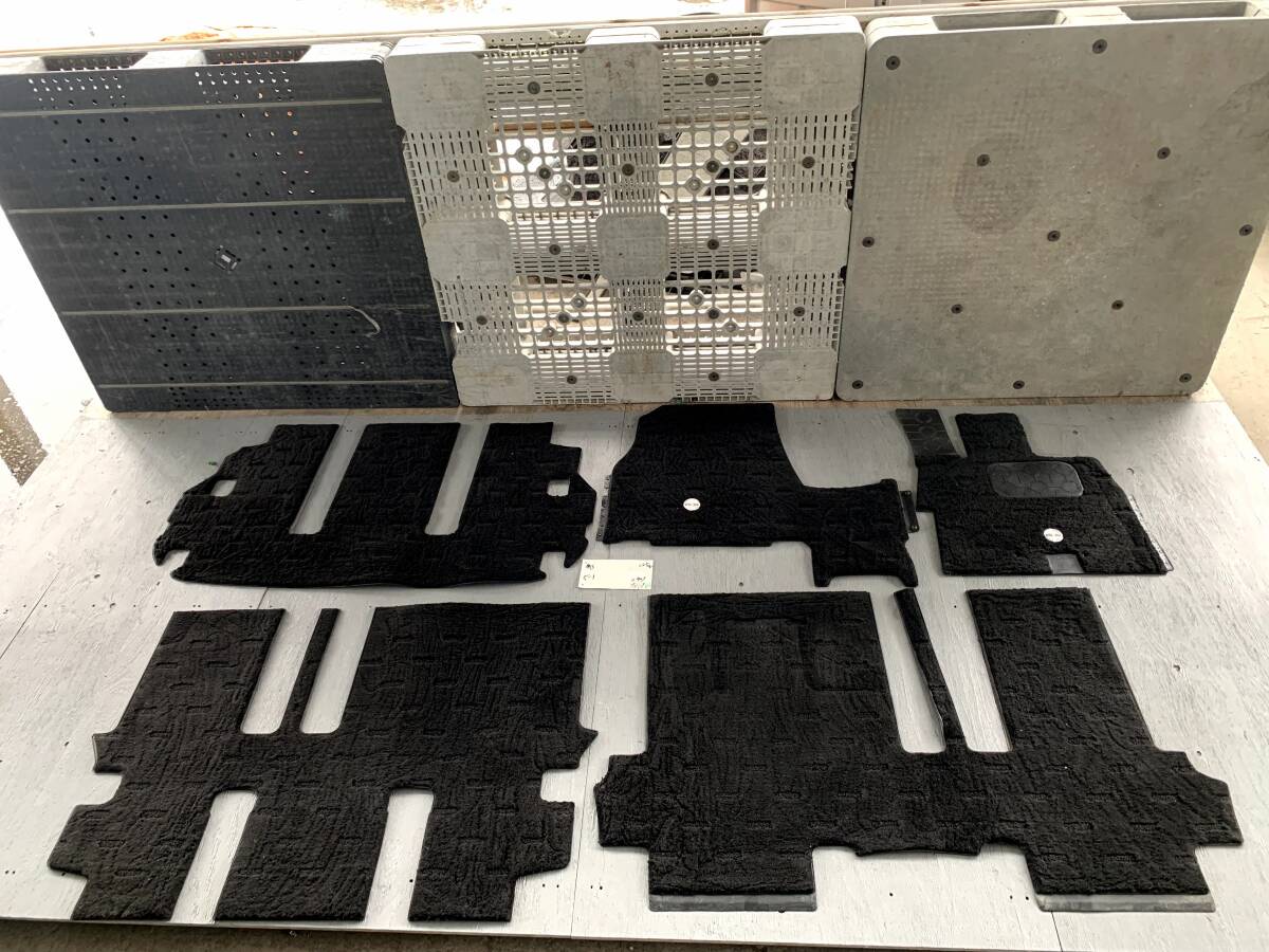 ●即決値段●250907④三菱 デリカ D:5 CV5W フロアマット 1台分 室内マット 5枚 フロアカーペット フロント リア 左右拍卖
