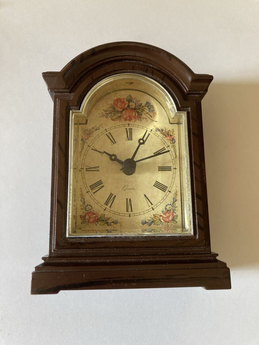 90' アンティーク ヴィンテージ 花柄 ヨーロッパ調テーブルウオッチ 置時計 クォーツ 動作問題無し 拍卖