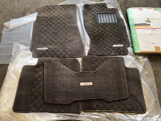 SKYLINE GTR GT-R R33 BCNR33 V-spec floor mat parts 日産 純正 スカイラインGTR フロアマット②拍卖