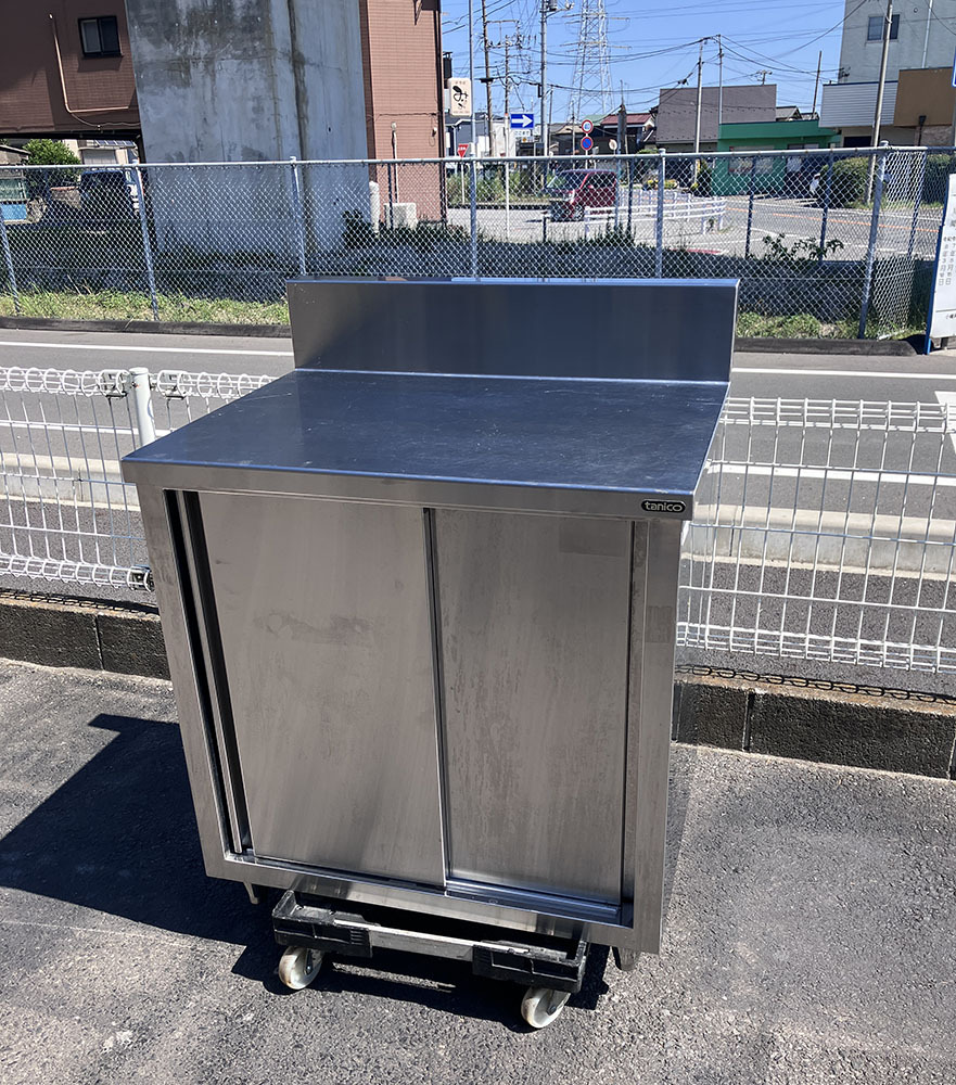 タニコー 調理台 TXA-WCT-75 幅750 奥行600 高さ800+BG150mm ステンレス 引き戸 バックガード付 2段 食器庫 厨房 業務用 中古拍卖