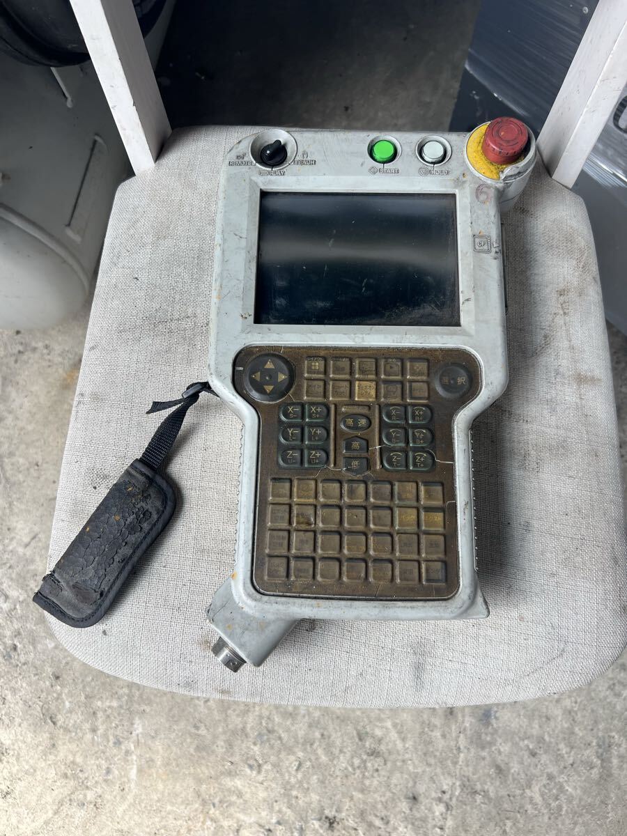 YASKAWA 安川電機 NX100用産業ロボットティーチペンダント JZRCR-NPP01B-1拍卖