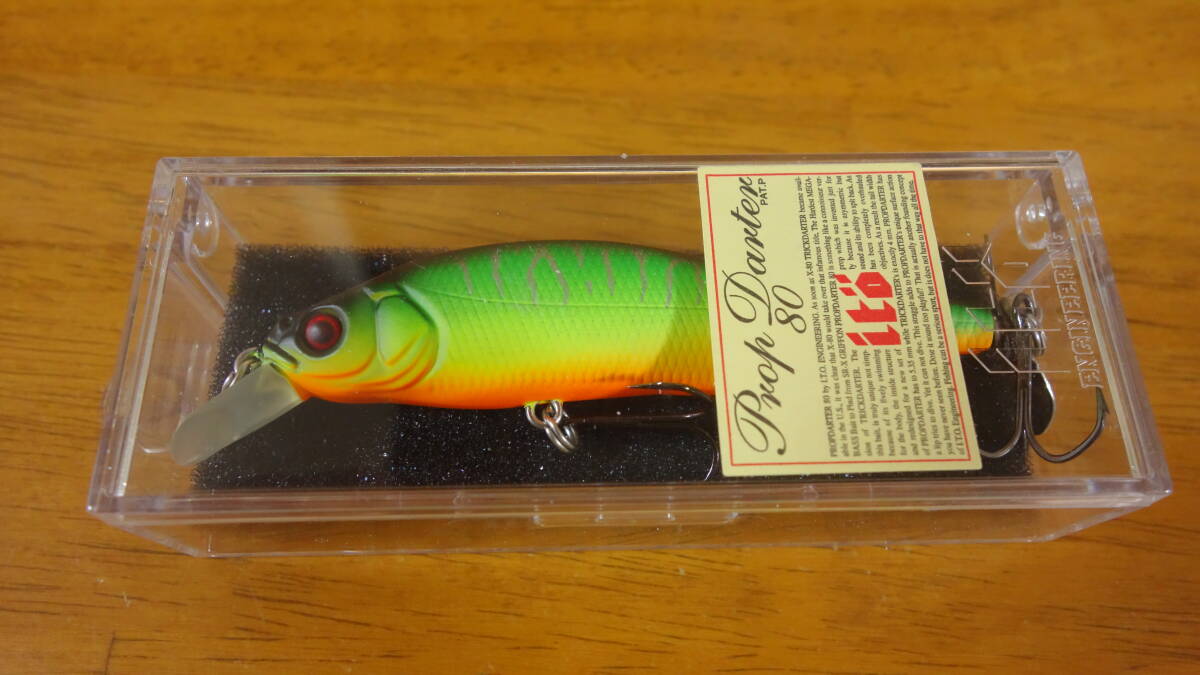 最初期8.5g印字あり メガバス 2000年 ITO プロップダーター 80 マットタイガー 未開封品 MEGABASS PROP DARTER拍卖