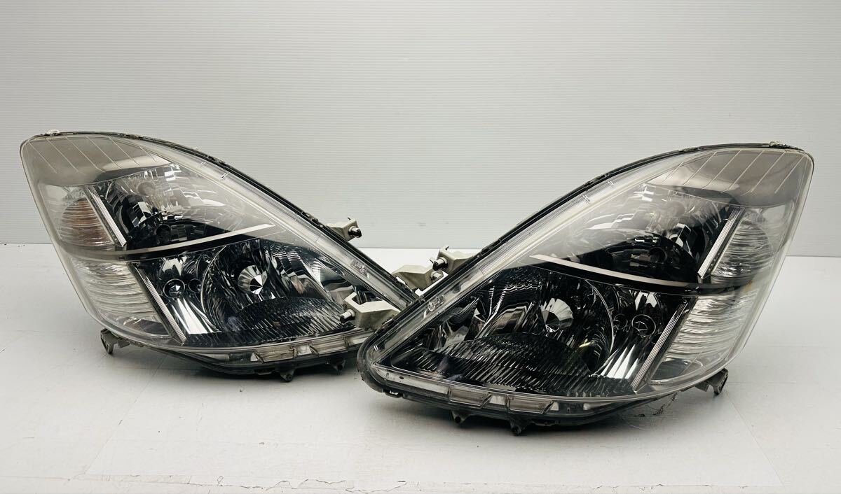 割れ無 トヨタ アイシス ISIS ANM10G ANM15G ZNM10G ANM15W 前期 純正 HID キセノン ヘッドライト 左右セット STANLEY 44-61 刻印 Y (T259)拍卖