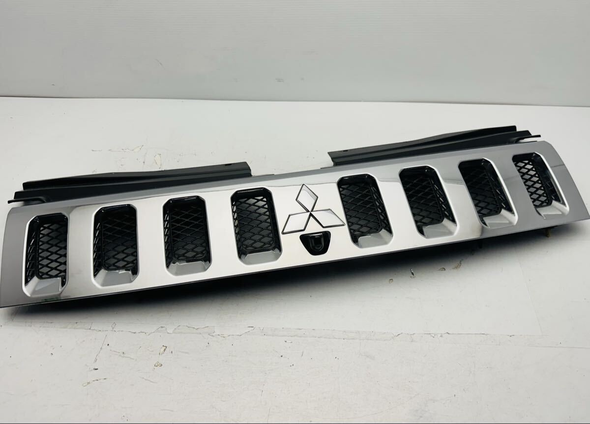 美品 三菱デリカ D:5 前期 CV1W CV5W 純正 フロントグリル 7456A366 メッキ CV2W CV4W カメラ付き (U243)拍卖