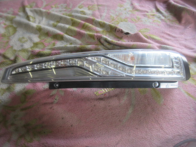★R7G9938 HFC26 セレナ 純正右テール コイト220-23682 磨き済 修理やストック等に拍卖