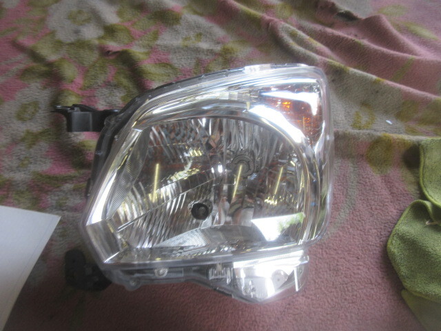 ★R7G9941 MK42S スペーシア 純正左ヘッドライト イチコー1870 磨き済み 修理やストック等に拍卖