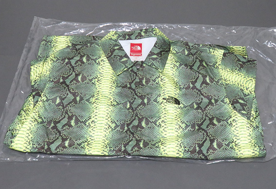 SUPREME North Face Snakeskin Taped Seam Coaches Jacket GREEN L拍卖