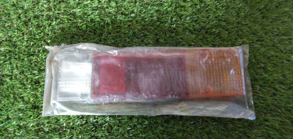 テールレンズ 【1点】■メーカー:三菱 ■型式:MB141901(中古)【福岡県久留米市】LP07-16562拍卖