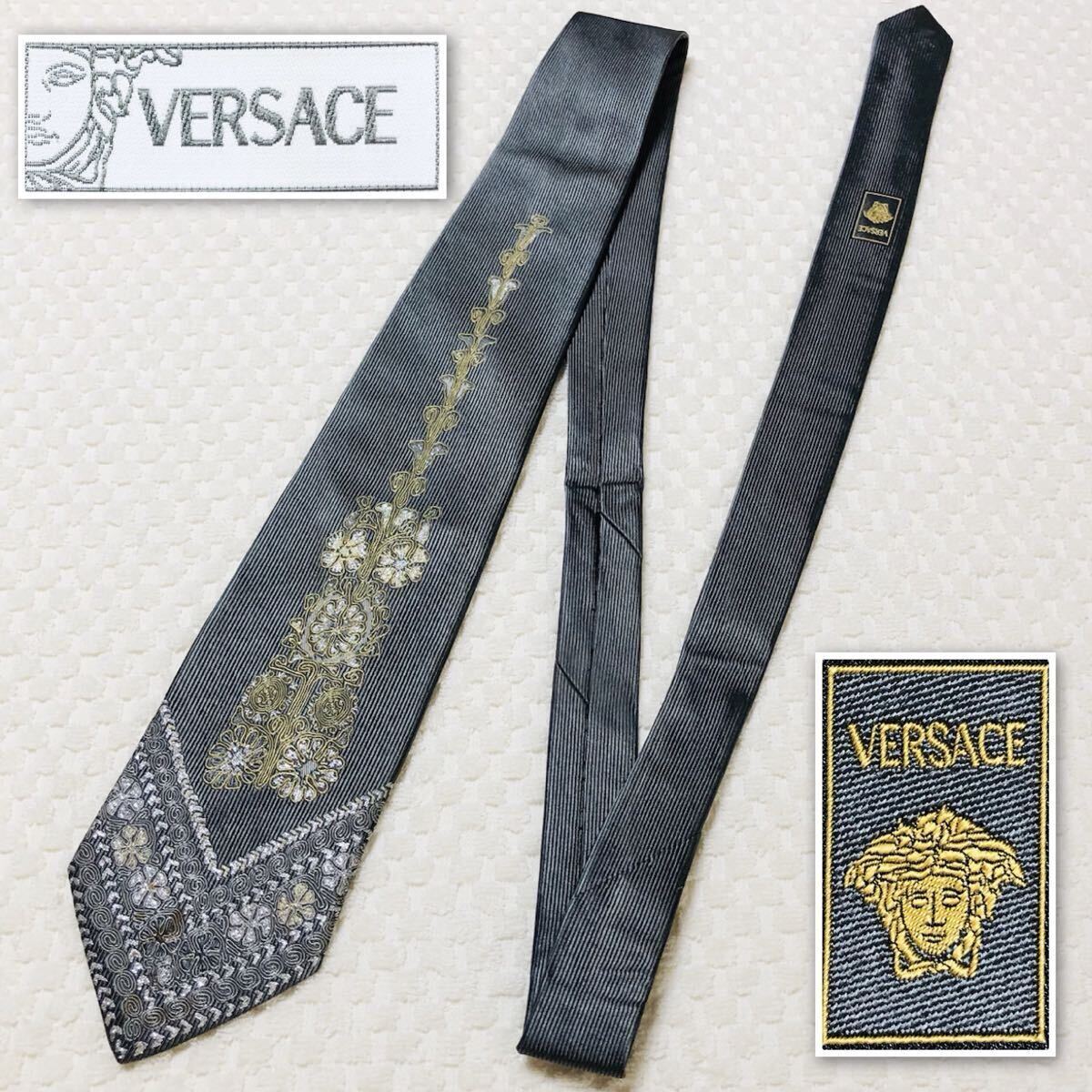 VERSACE ヴェルサーチ ネクタイ スカーフ柄 装飾 総柄 シルク100% イタリア製 グレー×シルバー ビジネス拍卖