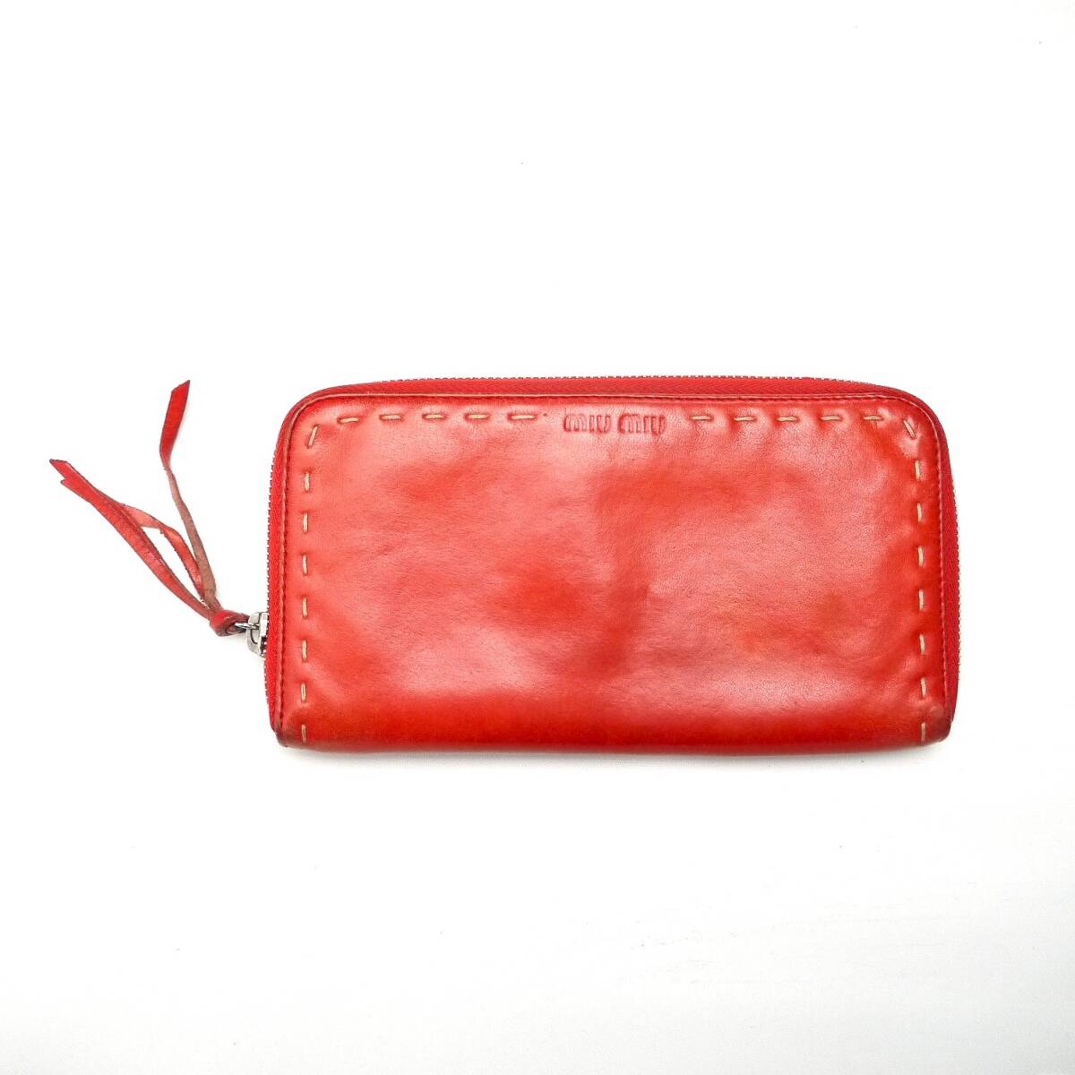 $ 美品 $ レトロ♪■ ミュウミュウ ■ miumiu ■ ステッチ入り 本革 レザー製・ ラウンドファスナー 長財布 ウォレット■ 赤 レッド ロゴ入拍卖