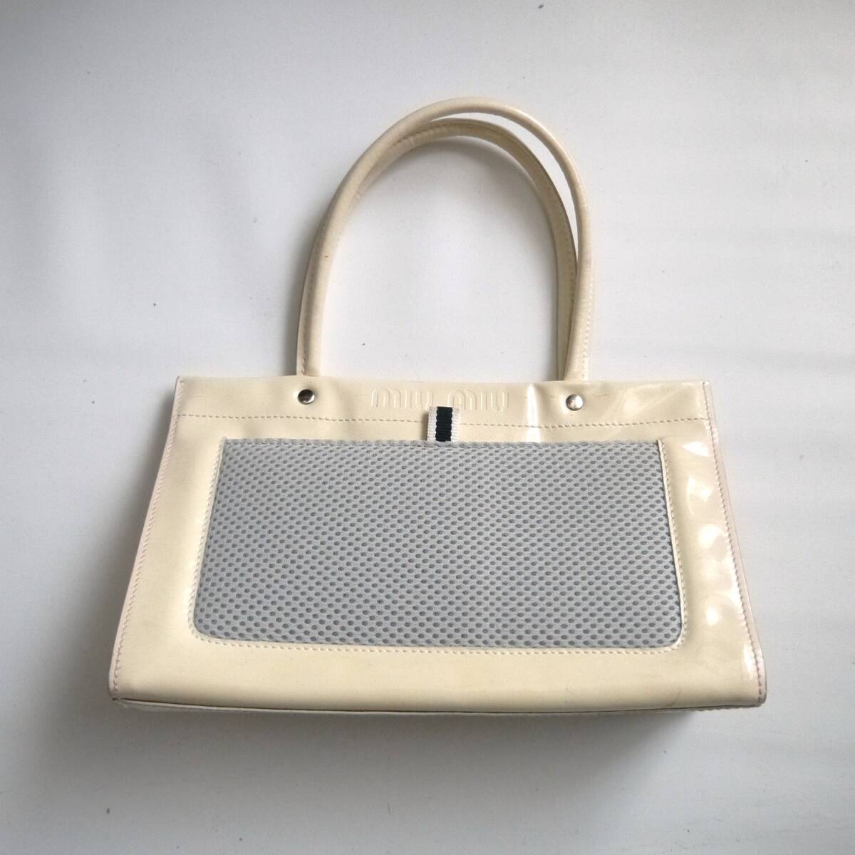 $ 美品 $ レトロ♪■ ミュウミュウ ■ miumiu ■ エナメル レザー製■ ミニバッグ ミニトート■ クリームベージュ系■ イタリア製 ■休憩用拍卖