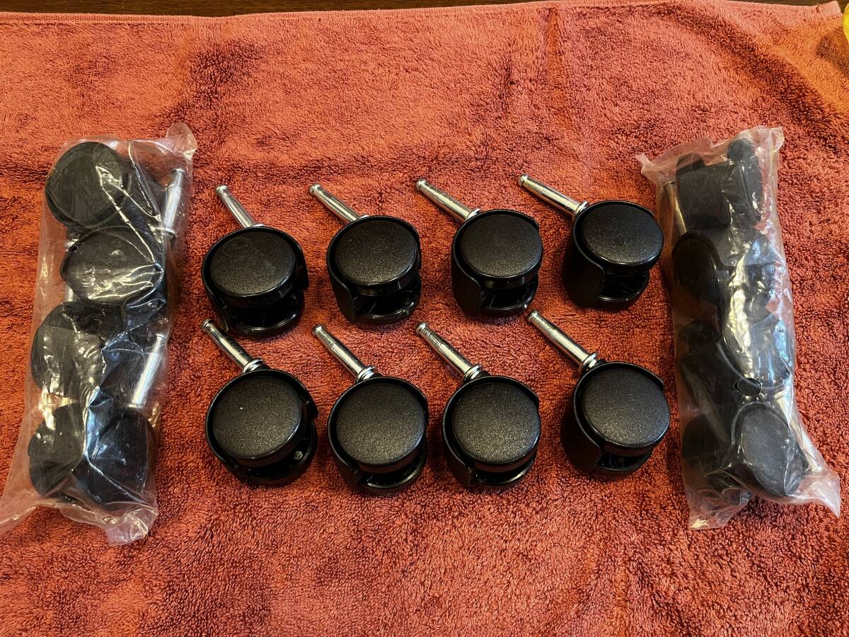 ★即決★新品/未使用★押し込み型 キャスター コマ 16個★ネジ止め型ではありません★DIY 日曜大工 にいかかでしょか★拍卖